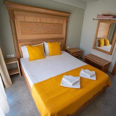 Onar By The Sea Luxurious Apartments فلوغيتا المظهر الخارجي الصورة