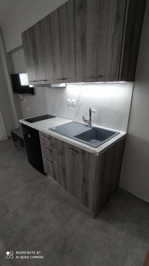 Onar By The Sea Luxurious Apartments فلوغيتا المظهر الخارجي الصورة