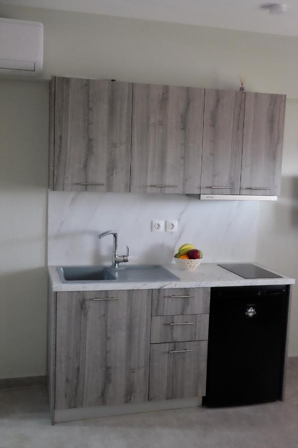 Onar By The Sea Luxurious Apartments فلوغيتا المظهر الخارجي الصورة