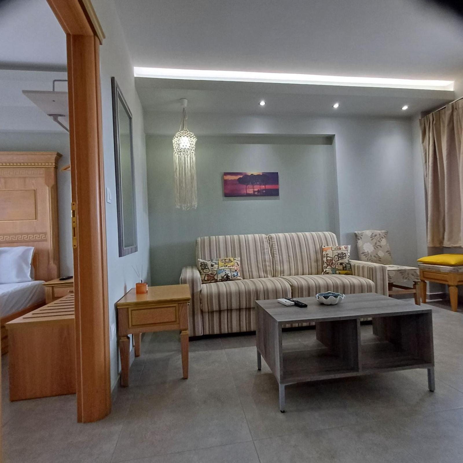 Onar By The Sea Luxurious Apartments فلوغيتا المظهر الخارجي الصورة